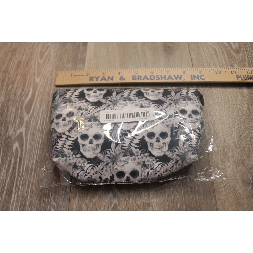 Gothic Deathcore Makeup or Toiletry Bag Feature Skull Print - Picture 2 of 3
